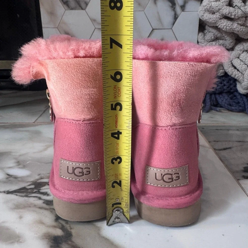 Ugg Women's Bailey Zip Mini Pink Blossom Suede Sheepskin Boots Sz 7 Ankle Bootie